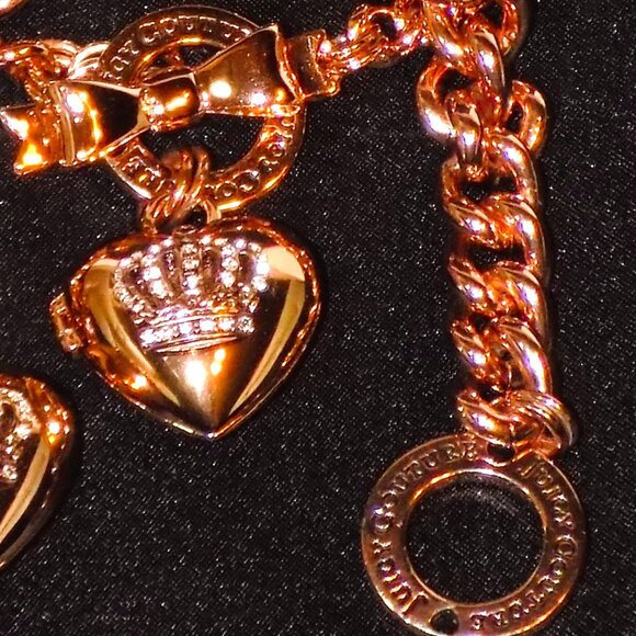 New Juicy Couture Crown Heart Locket Bow Toggle Necklace & Bracelet Set, Gold - Picture 6 of 9